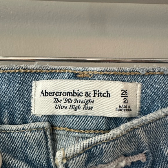 90’s Straight Ultra High Rise Light Wash - Picture 3 of 3